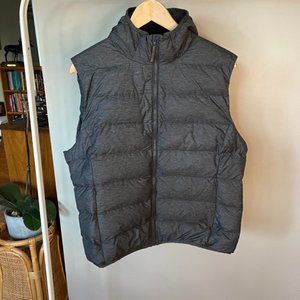 Little Puff Vest / Aritzia / TNA / Size L / Packable